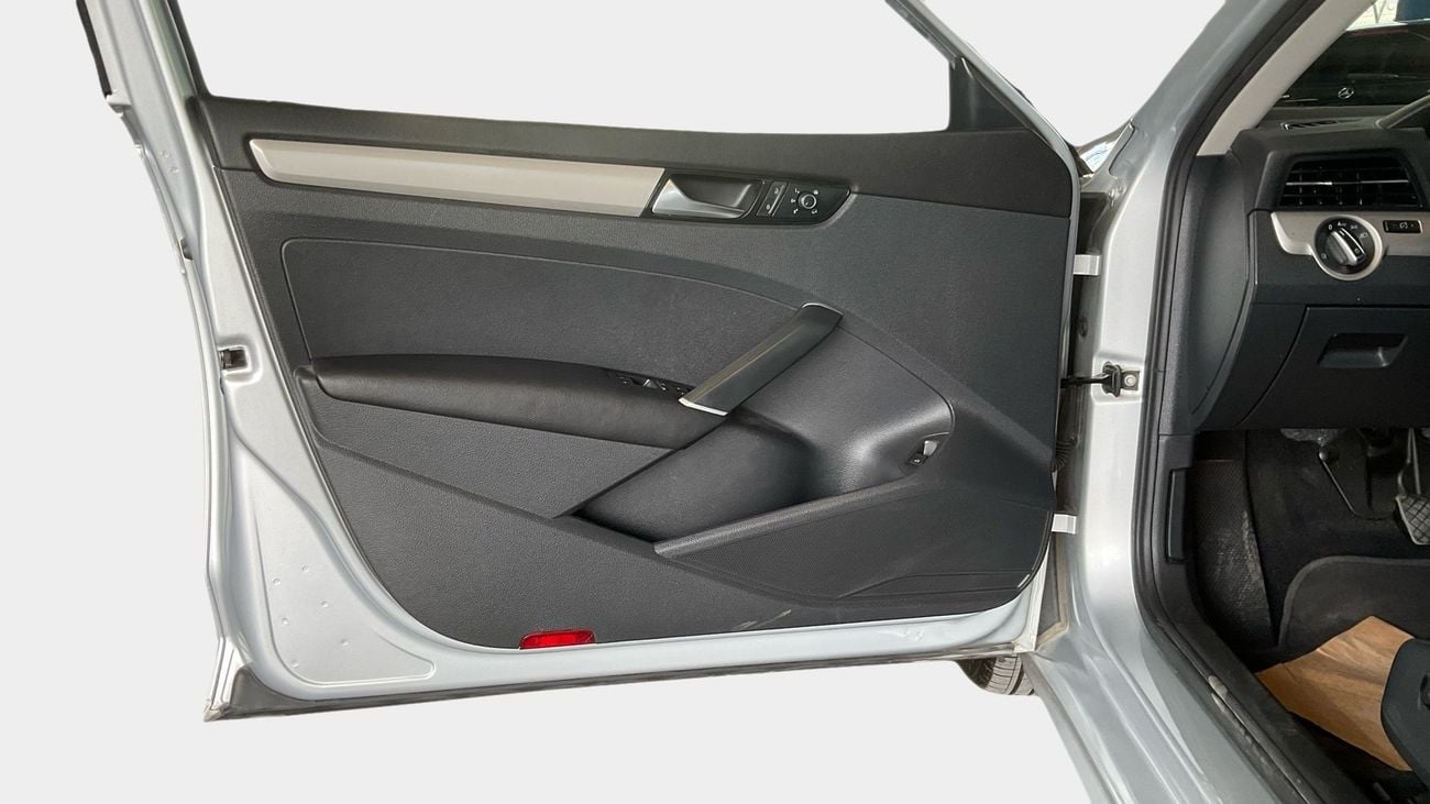 فولكس واجن باسات Trendline | شامل الضمان | 0 ﺪﻔﻋﺓ ﺃﻮﻟﻯ