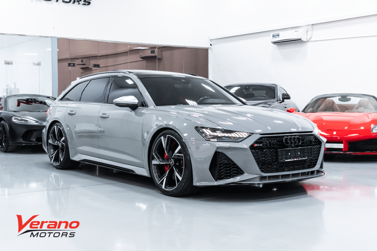 Audi RS6 STD Audi RS6 4.0 TFSI quattro