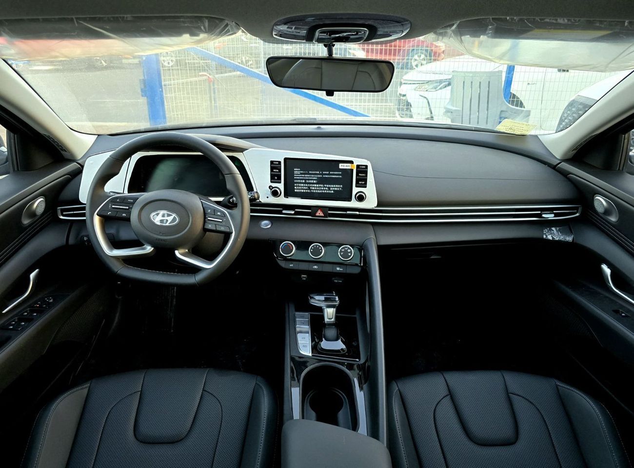 هيونداي إلانترا HYUNDAI ELANTRA 1.6L - CVT - GLX - ELITE - GRAY INSIDE BLACK 