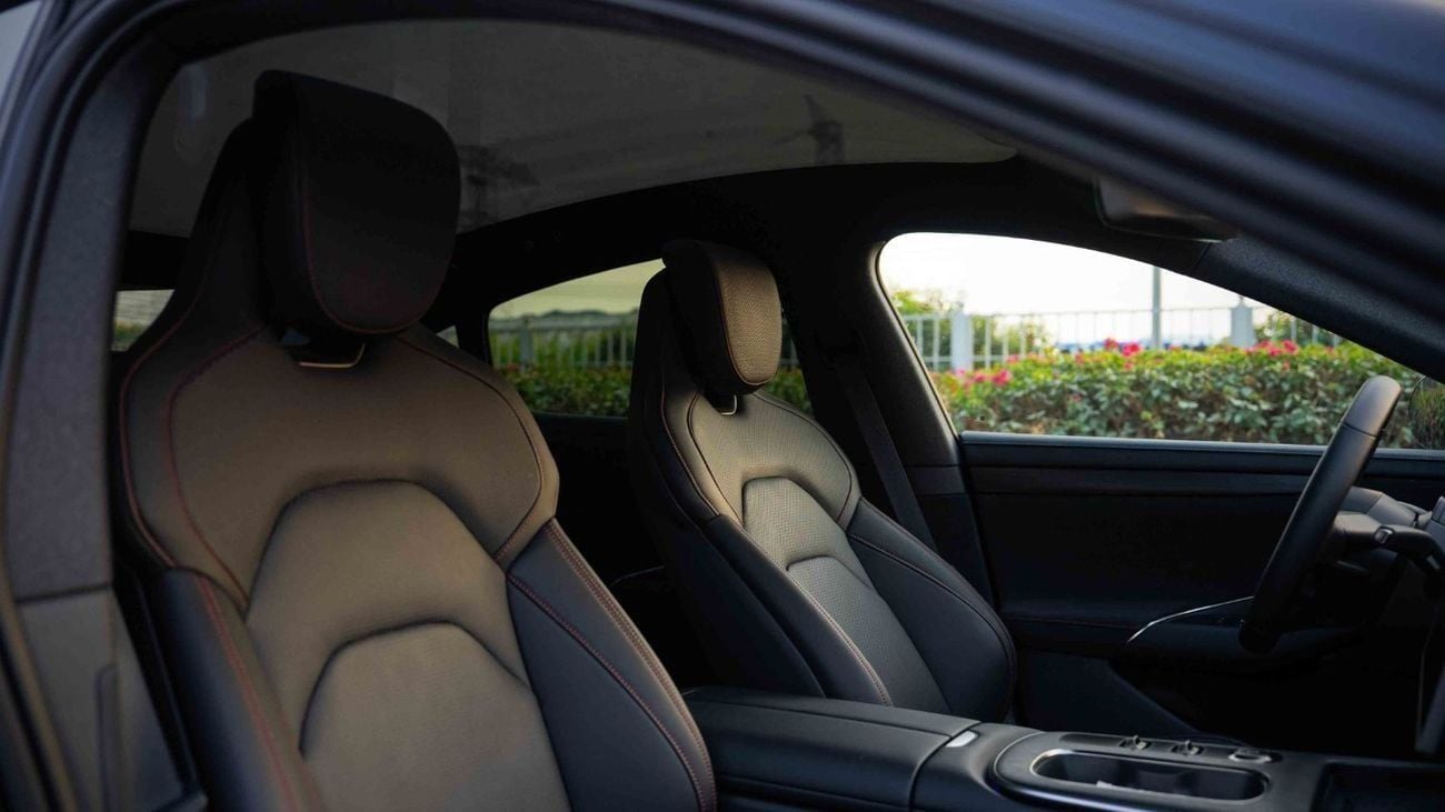 شاومى SU7 PRO - Black inside Black | Export Only