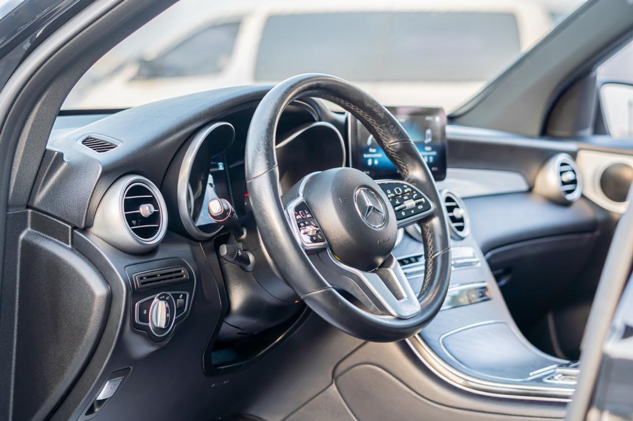 مرسيدس بنز GLC 300 Std 2.0L