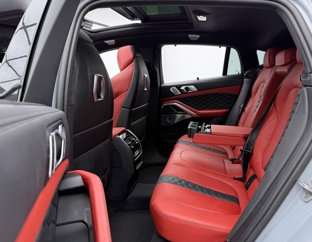 بي أم دبليو X6 M 2024 BMW X6 M Competition, 2028 Warranty & Service Package, Full Service History, GCC