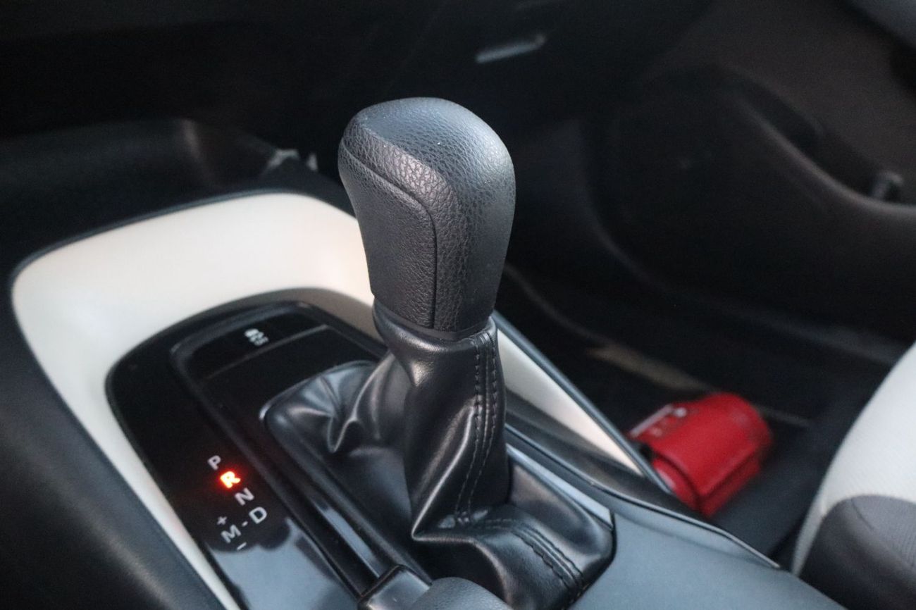 تويوتا كورولا SE 1.6L