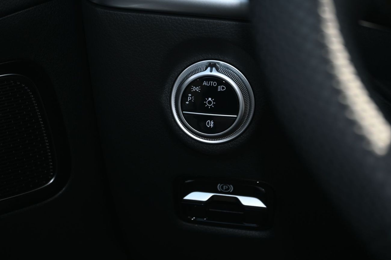 مرسيدس بنز C 200 L Mercedes-Benz C200L 1.5L , Petrol AT, Model 2025 Color White