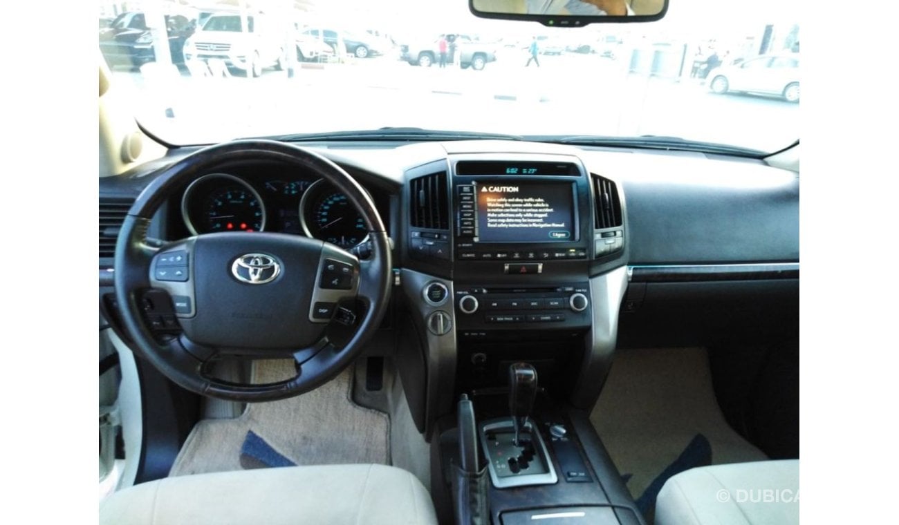 Toyota Land Cruiser Toyota landcruser 2009 gcc V8 full option for sale