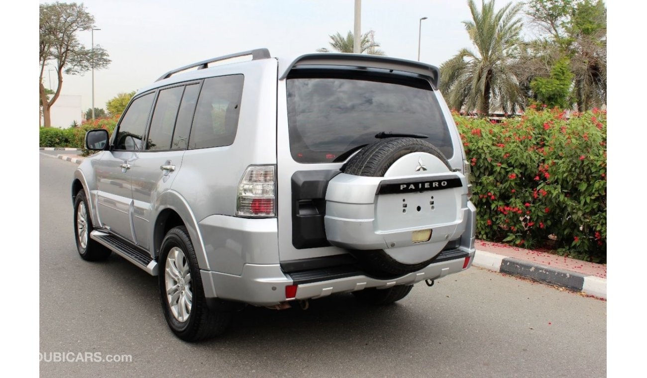 Mitsubishi Pajero 2012 / 3.8/ GCC/ FULL SERVICE HISTORY / 100% ORIGINAL PAINT