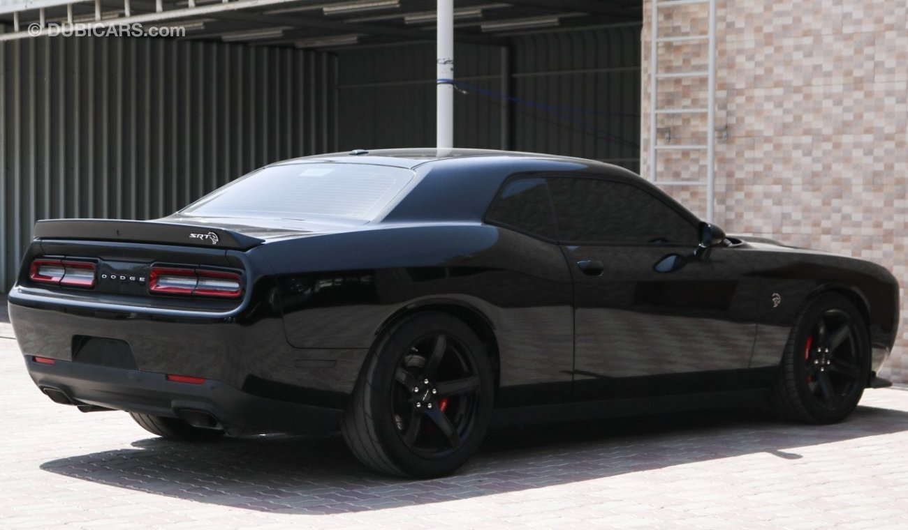 Dodge Challenger SRT