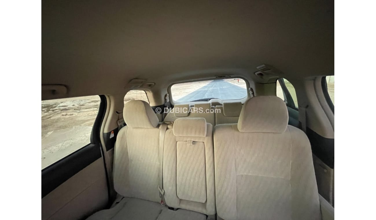Toyota Previa SE Toyota previa 2015 GCC