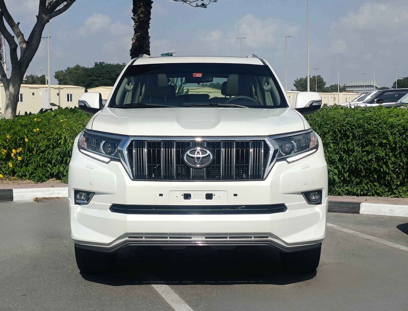 Toyota Prado VXR V6 OPT // 1922 AED Monthly // FULL OPTION (LOT # 70198)