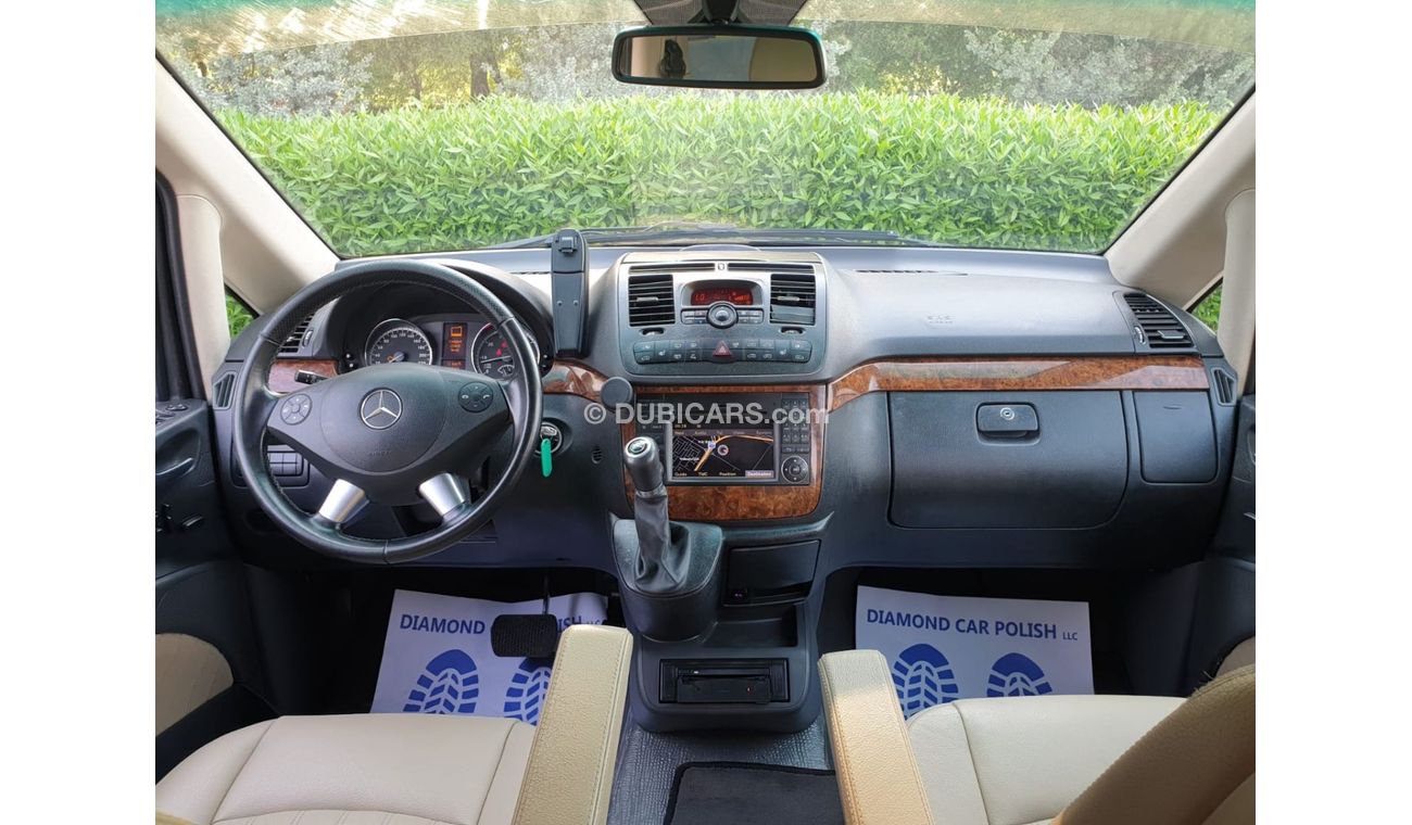 Mercedes-Benz Viano Mercedes Viano 2011 GCC // Full option // Perfect condition // no accident