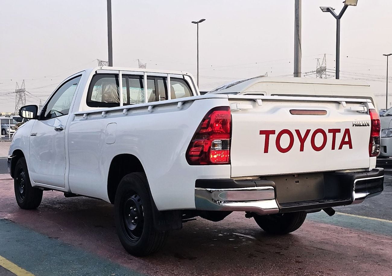 تويوتا هيلوكس  Toyota Hilux Single Cabin 2.4L diesel turbo M/T 2*4 White Color 2026 Model
