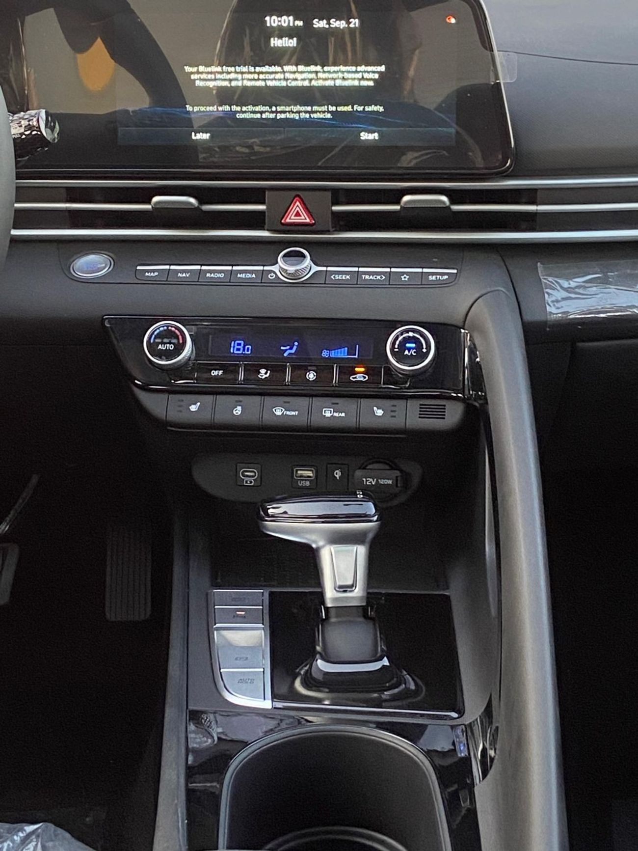 هيونداي إلانترا هيونداي النترا CN 7 LUXURY موديل: 2024 الممشي : 0  السعر : 77.000 درهم  مواصفات خليجية  فل اوبشن  4