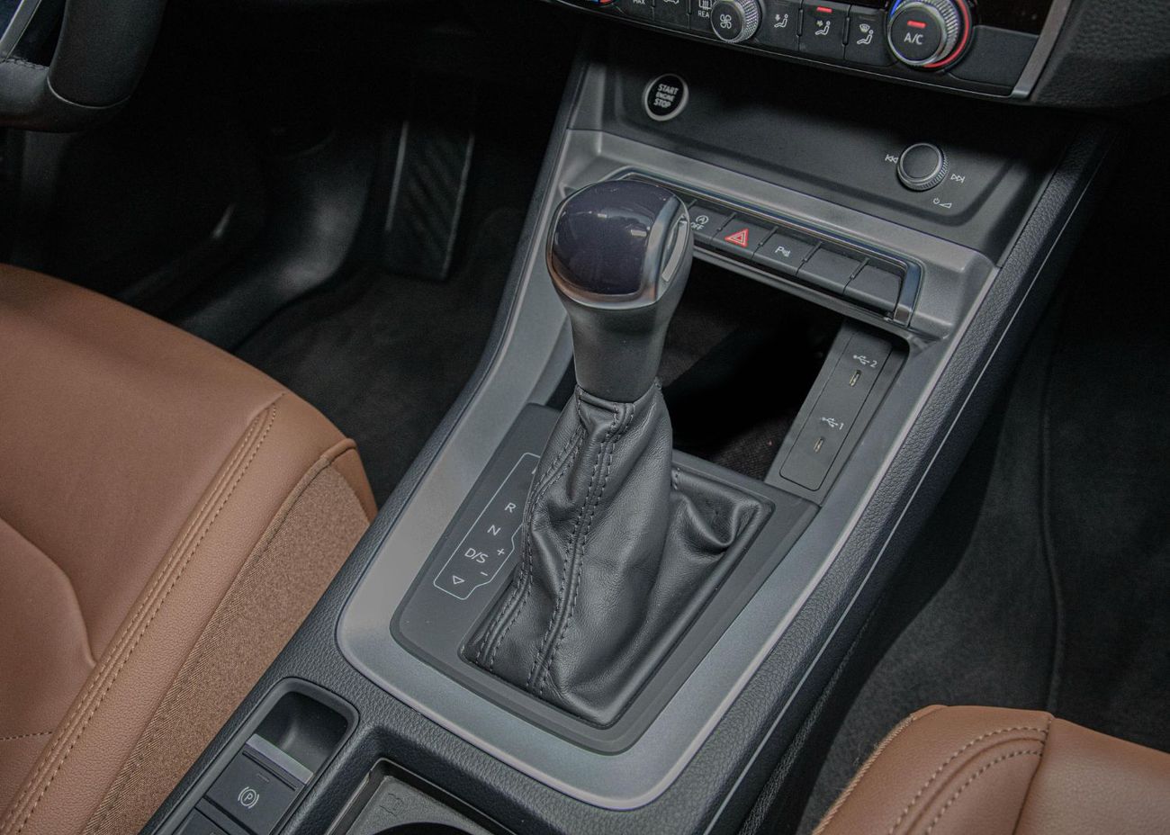 أودي Q3 Sportback 40 TFSI S Line 2.0L 4WD