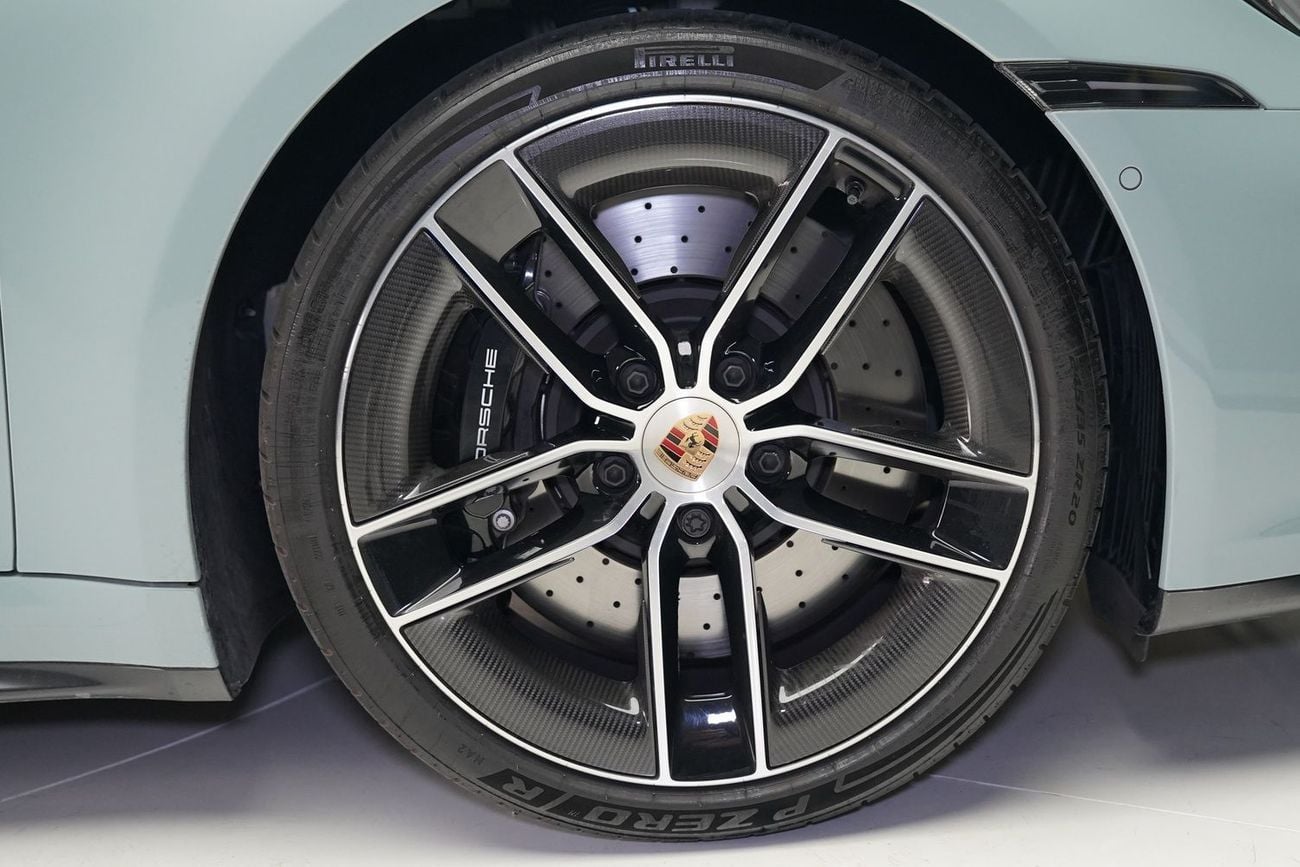 بورش 911 CARRERA GTS CABRIOLET T-HYBRID