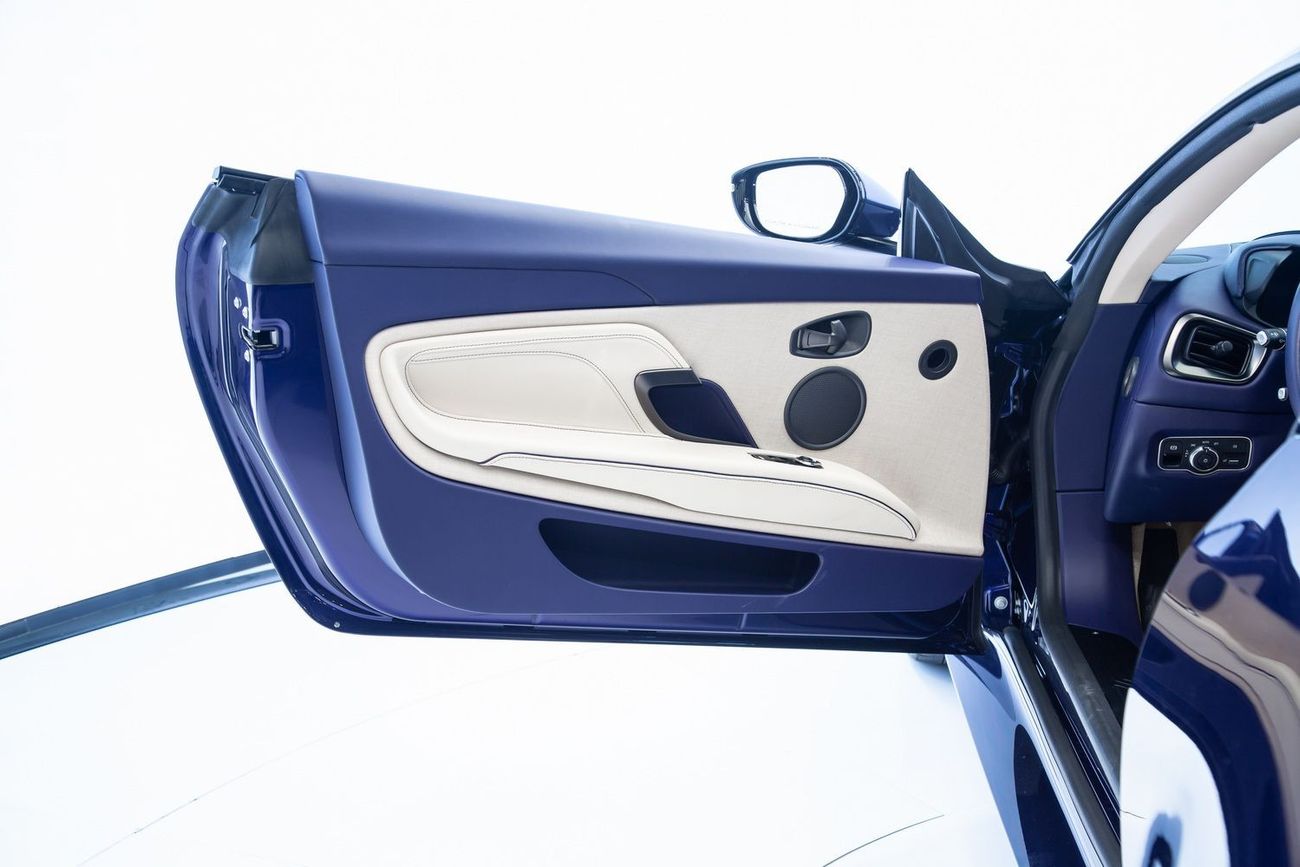 Aston Martin DBS Superleggera Aston Martin DBS Superleggara Arabesque Edition