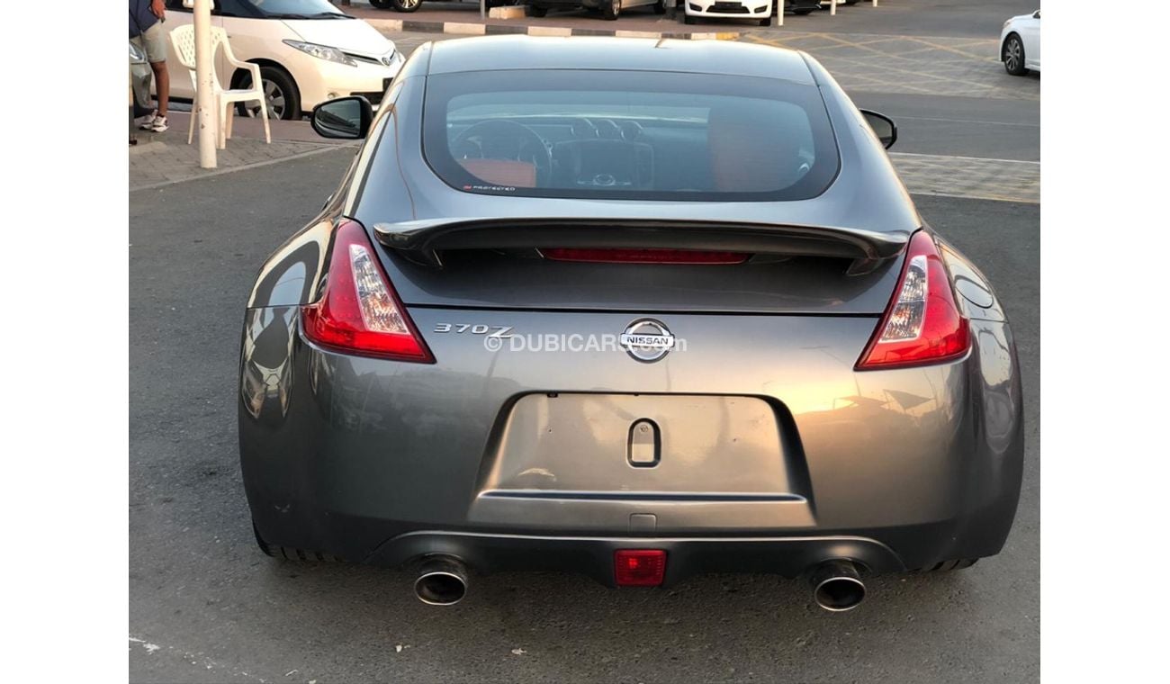 Nissan 370Z NissanZ370 model 2016 GCC car prefect condition one owner 2keys