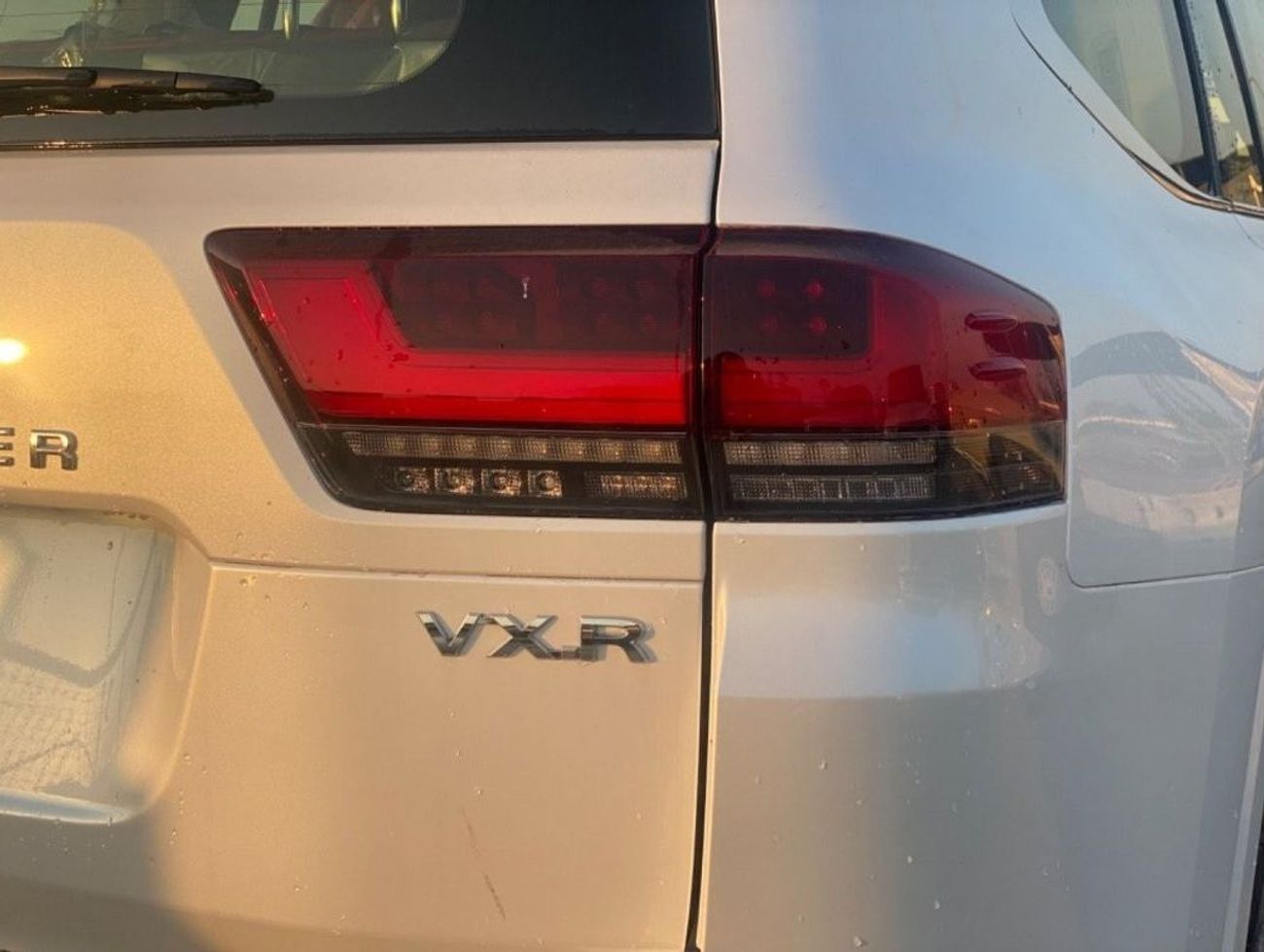 Toyota Land Cruiser VX.R W/Radar