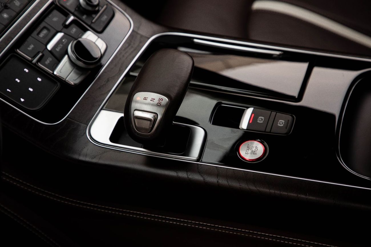 Audi S8 | 2,612 P.M (4 Years)⁣ | 0% Downpayment | Amazing Condition!