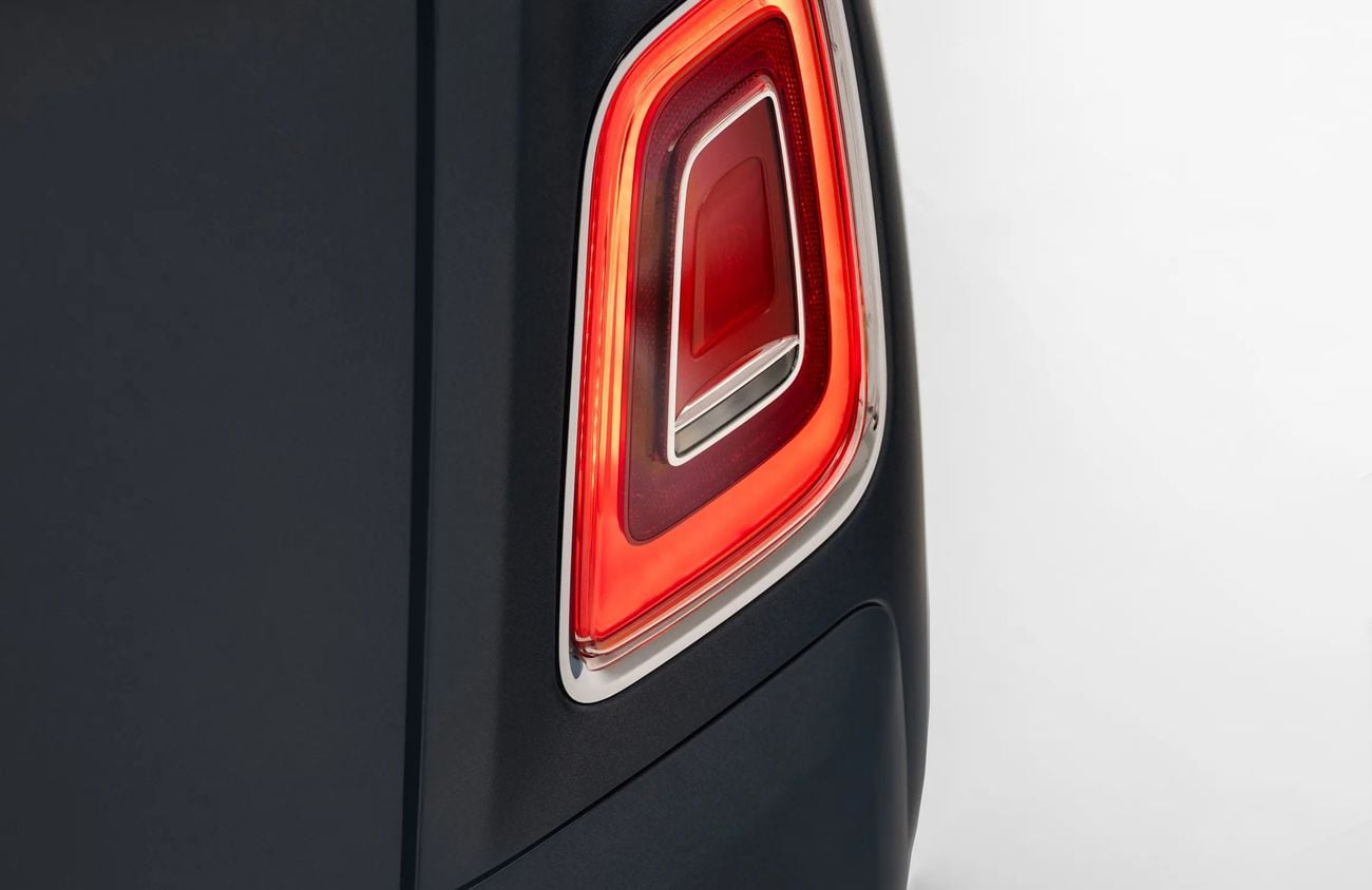 Rolls Royce Phantom 6.75L V-12 Twin-Turbocharged Engine