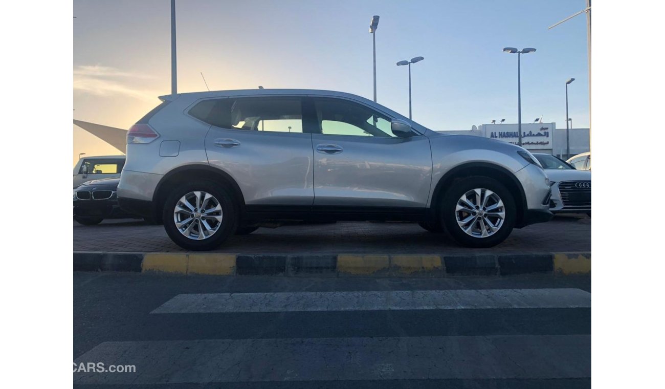 Nissan X-Trail Nissan extra  model 2015 GCC car prefect condition full option low mileage