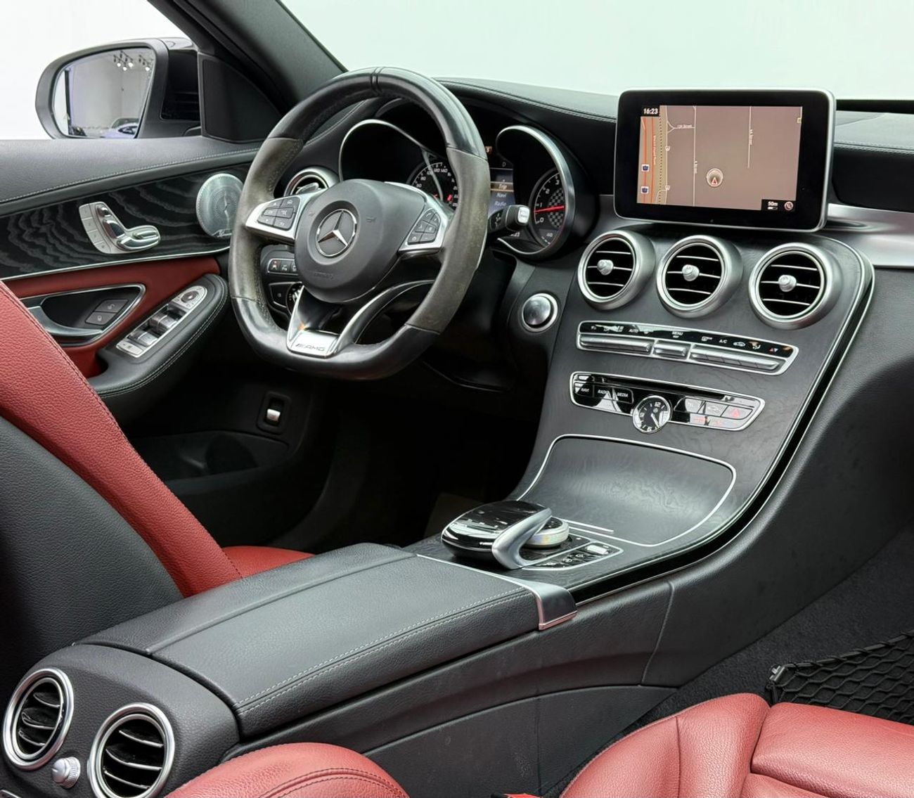 مرسيدس بنز سي 43 ايه ام جي 2017 Mercedes C43 AMG 4matic, Service Contract Deutsche, Full Service History, GCC