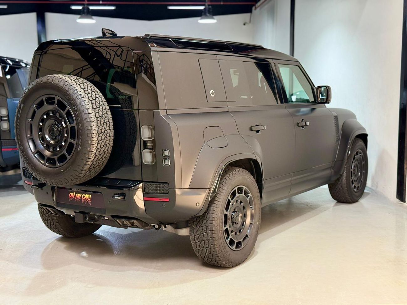 لاند روفر ديفندر 110 P635 OCTA V8 2026