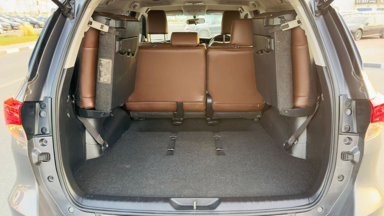 تويوتا فورتونر PREMIUM CONDITION | 2.8L DIESEL ENGINE | RHD |