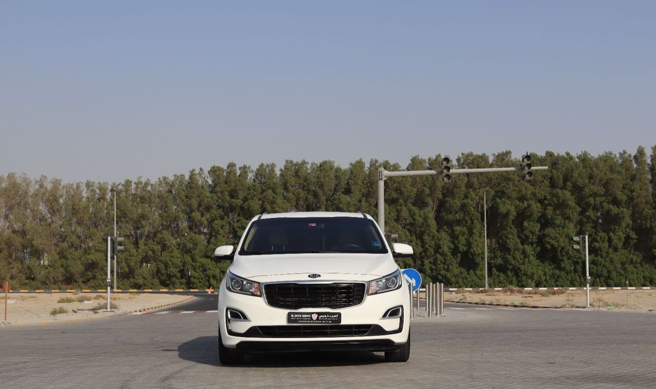 Kia Carnival EX 3.3L Kia Carnival 2020 model, GCC, accident-free, in excellent condition, 104,000 km, price 59,00