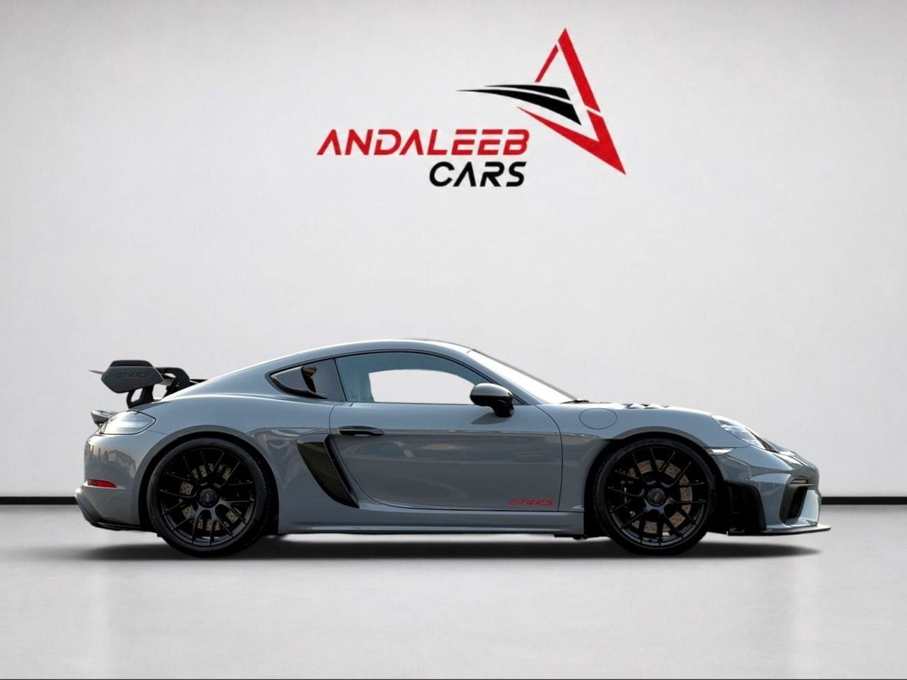 بورش كايمان 718 GT4 RS FULL AGENCY SERVICE & WARRANTY | WEISSACH | 0% DOWN | AED 10,400 P.M