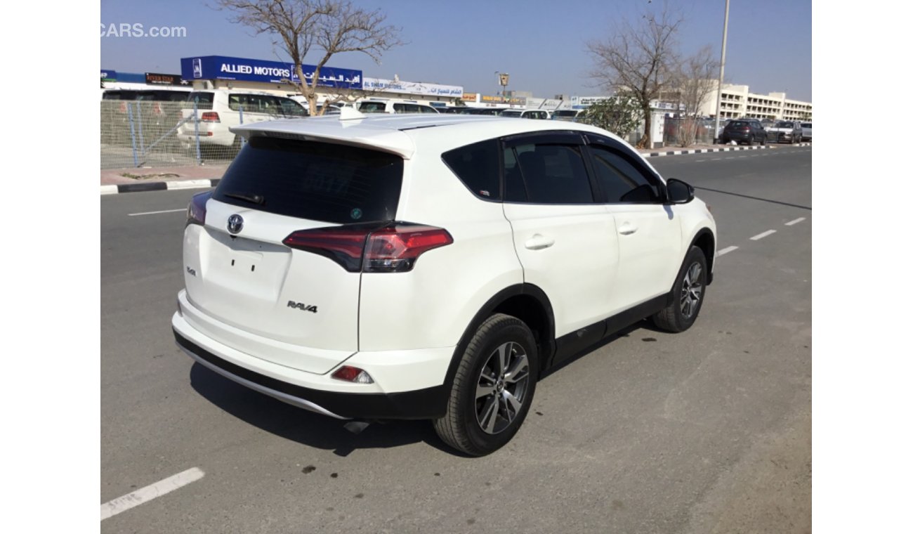 تويوتا راف ٤ TOYOTA RAV4 2019 WHITE (JAPANESE SPECIFICATION)