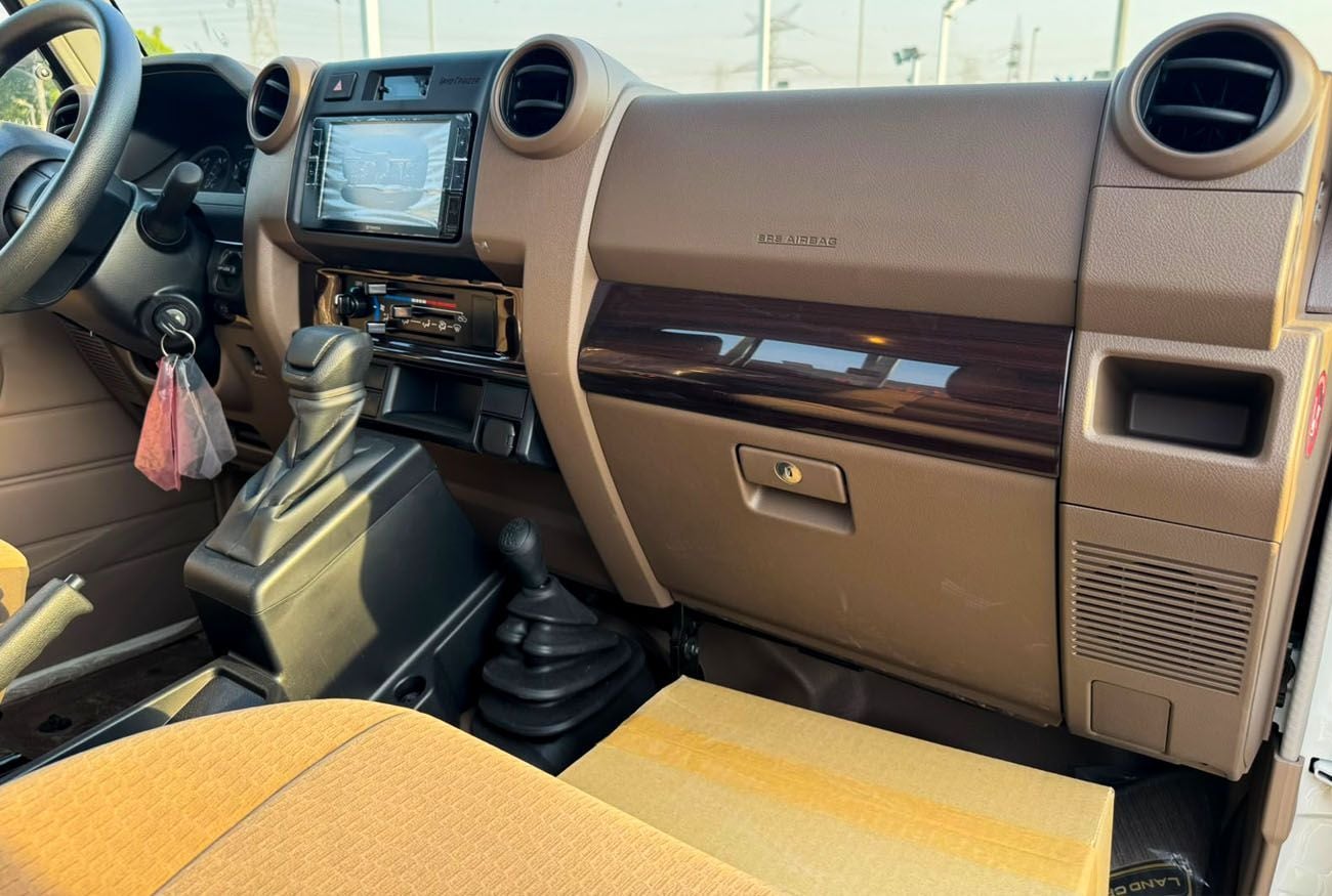 Toyota Land Cruiser 70 LC79 SC