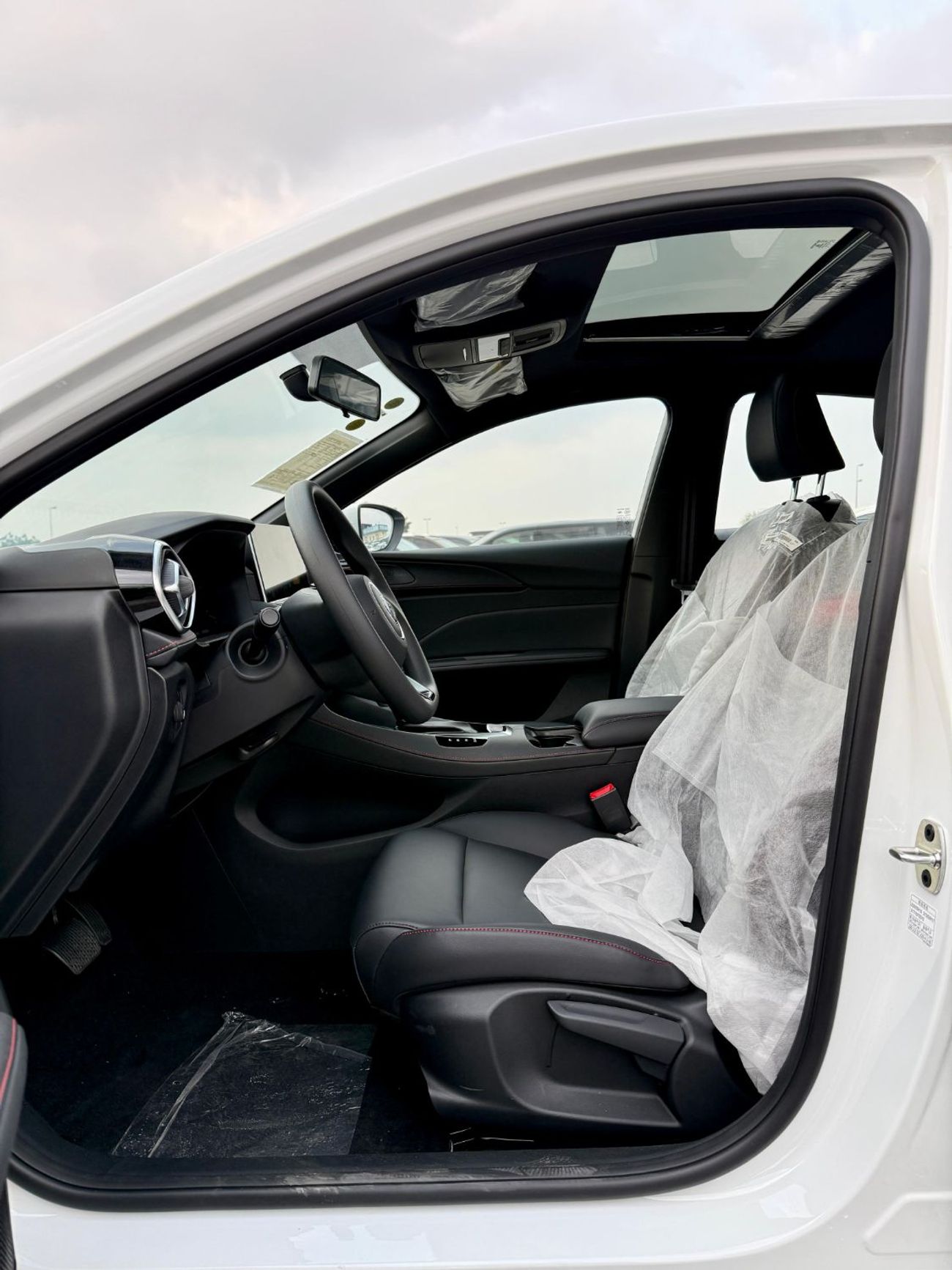 أم جي 5 MG5 - 1.5 - Luxury - 2025