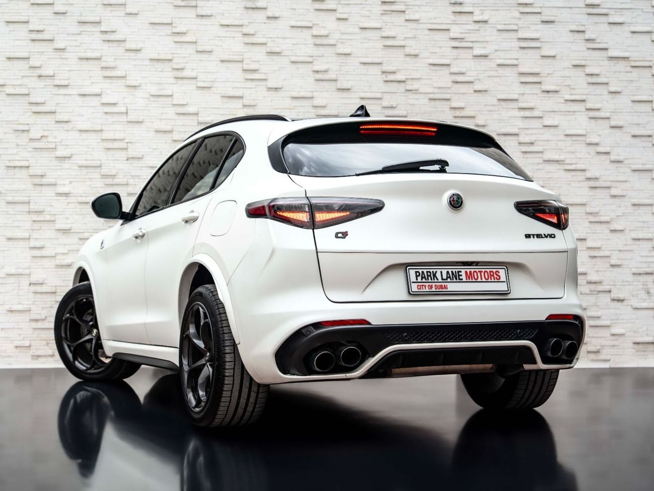 Alfa Romeo Stelvio Quadrifoglio 2.9L (503 HP)