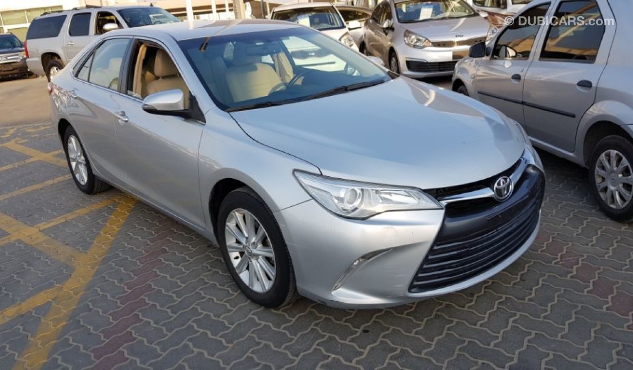 Toyota Camry 2016 Model Se  2nd options Gulf specs clean car