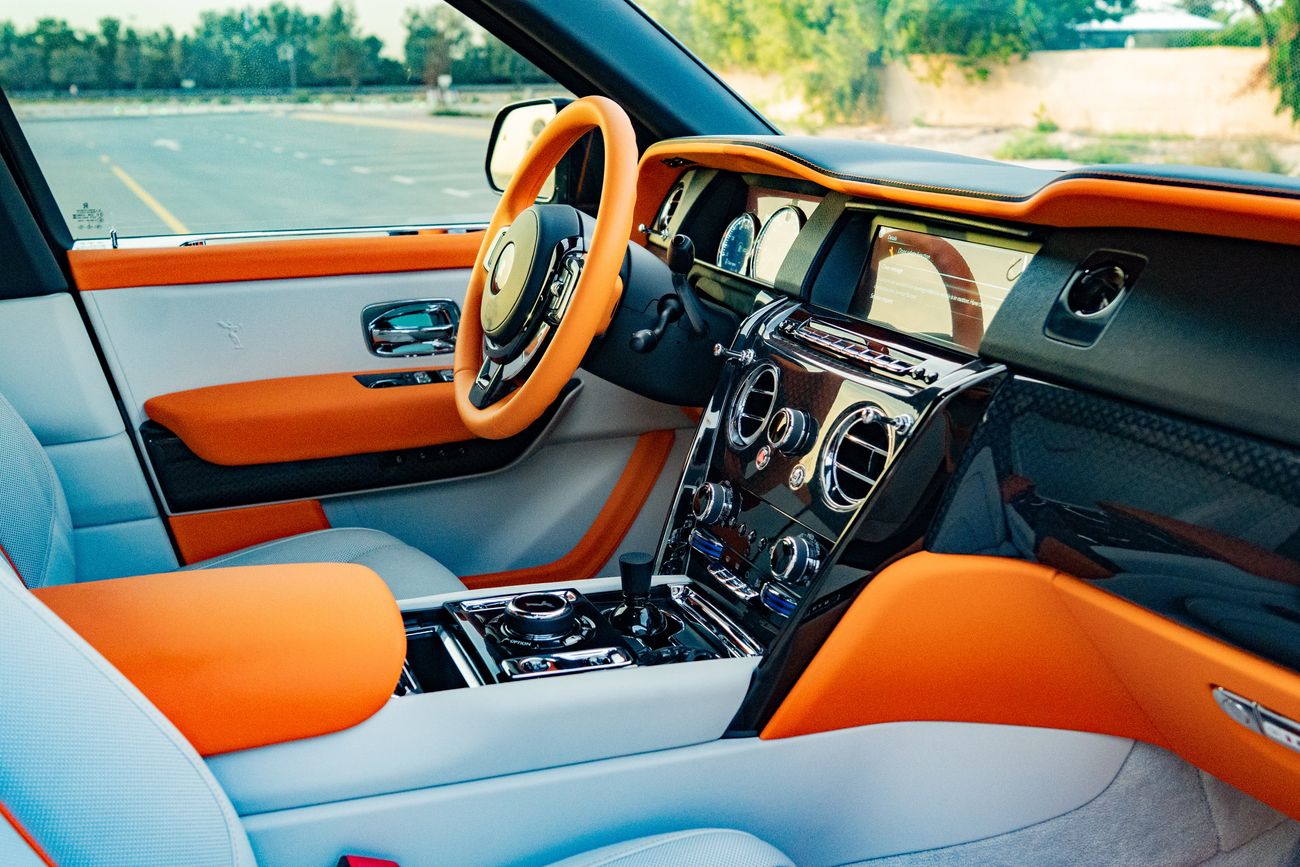 Rolls-Royce Cullinan 6.7L Twin-Turbo (563 HP)