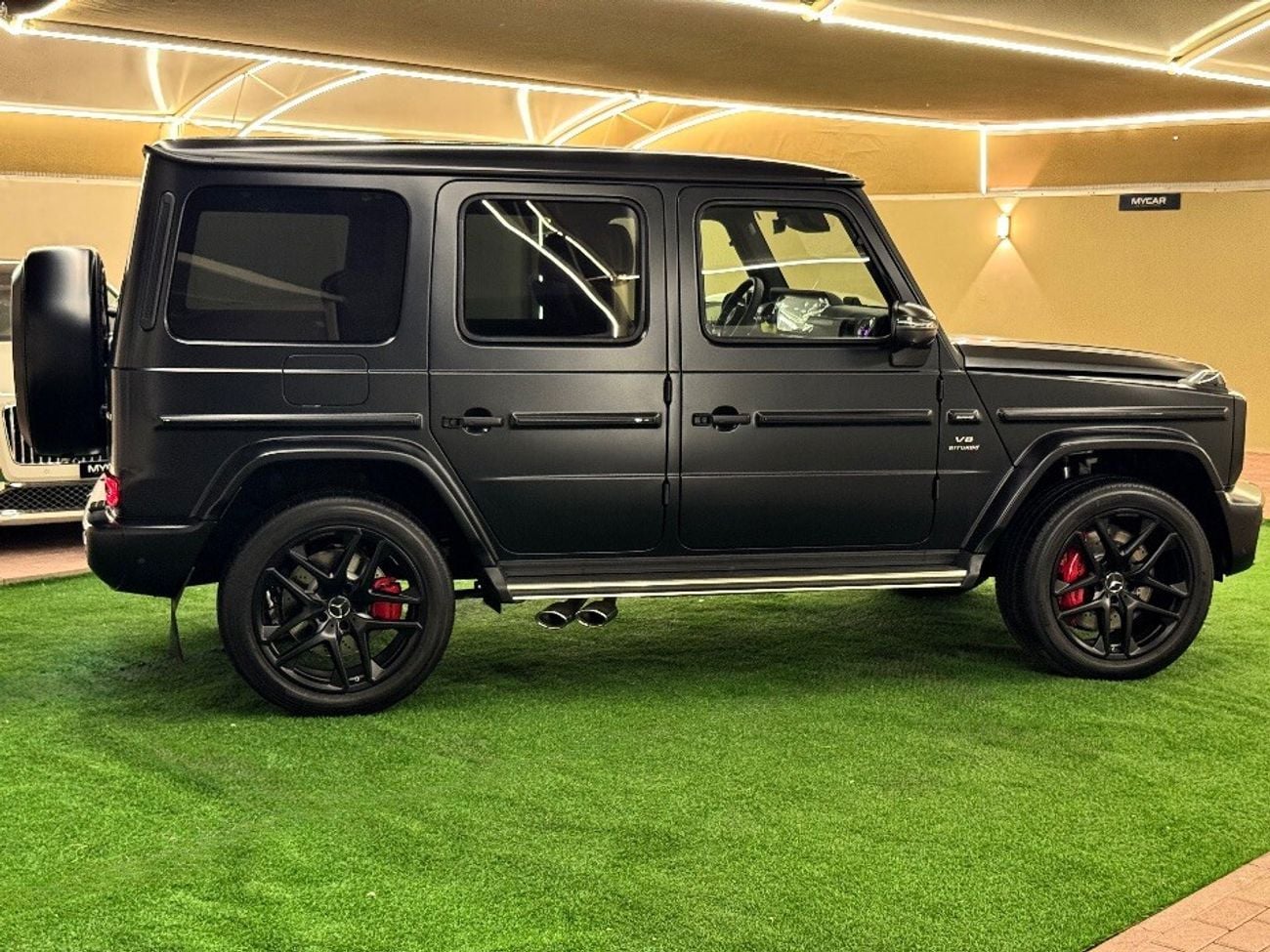 Mercedes Benz G63 AMG STD 2026 MERCEDES G63 | BLACK & PERFORMANCE PAKET | COOLING SEATS | MULTIMEDIA | 360 CAMERA | FULL O
