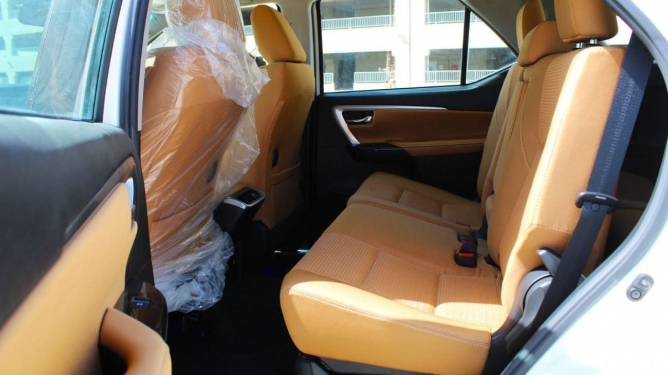 Toyota Fortuner TOYOTA FORTUNER 2.4L mid option AT