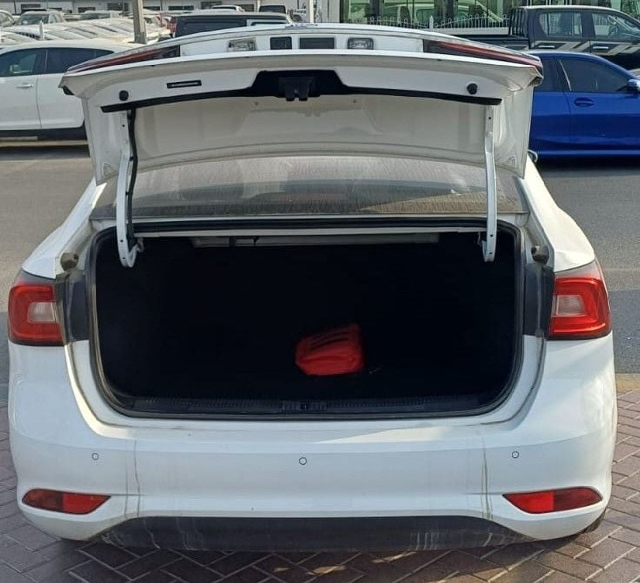 MG 5 LUX MG 5 COLOR WHITE MODEL 2025