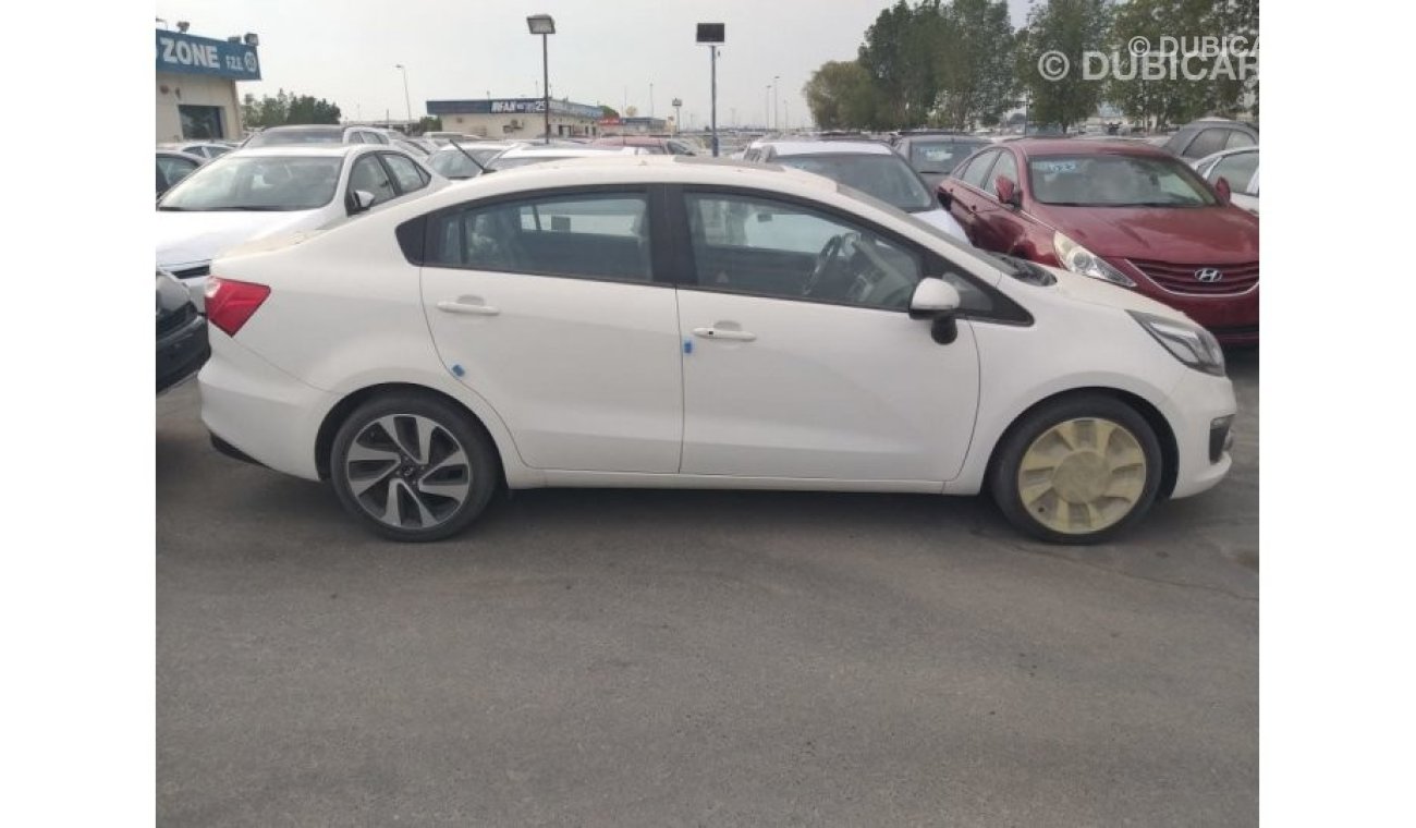 Kia Rio 1.4 L With Sun Roof