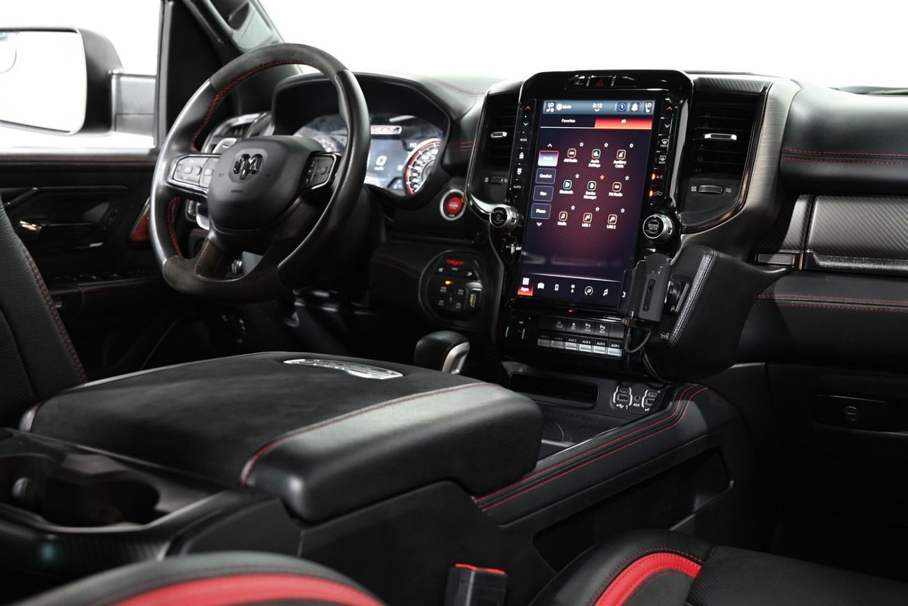 رام 1500 TRX 6.2L (5 Seater)