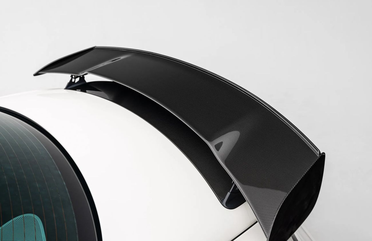 Mercedes-Benz SLS AMG 6.3L V8 Naturally Aspirated Engine