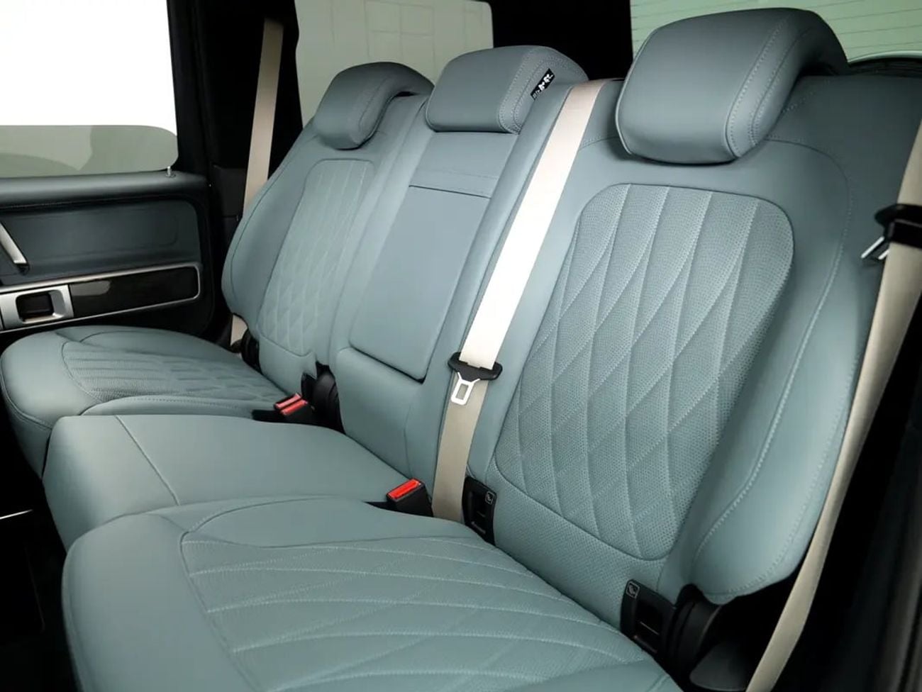 مرسيدس بنز G 63 AMG ستاندارد G63 AMG | A22 | CHINA BLUE EXTERIOR | FULL OPTION