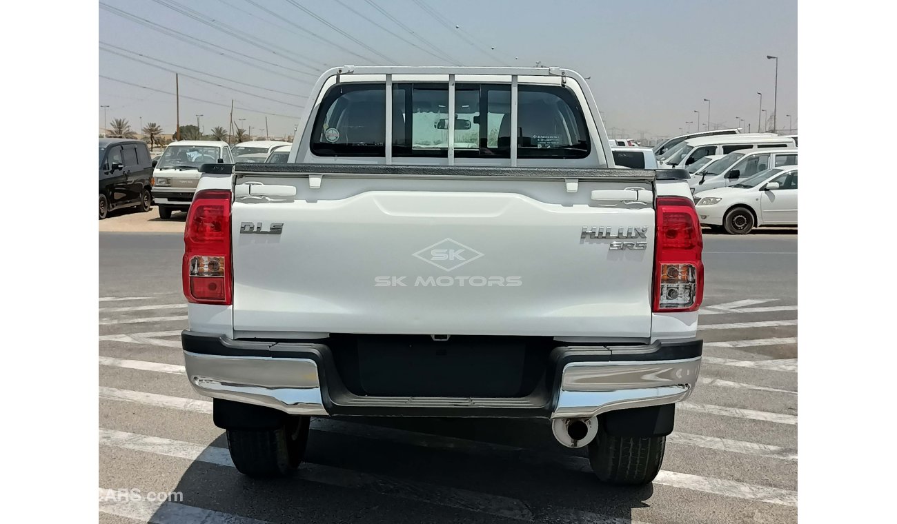 تويوتا هيلوكس 2.4L Diesel, 17" Rims, Xenon Headlights, Front & Rear A/C, Cool Box, Manual Gear Box (LOT # 315)