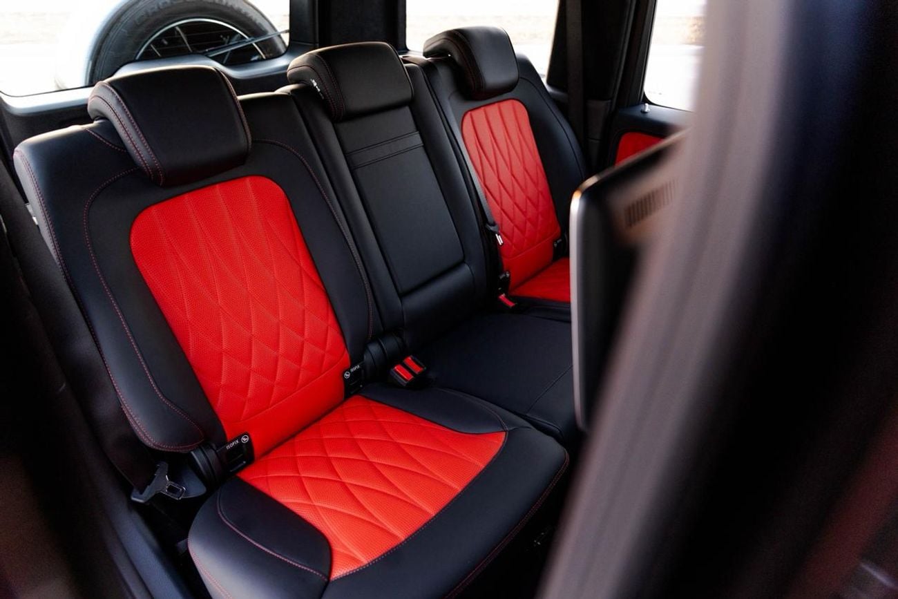 Mercedes Benz G63 AMG STD Mercedes-AMG G63 – 2026 | GCC Specs | Carbon Package | Fully Loaded | Highest Option | 2 Years O