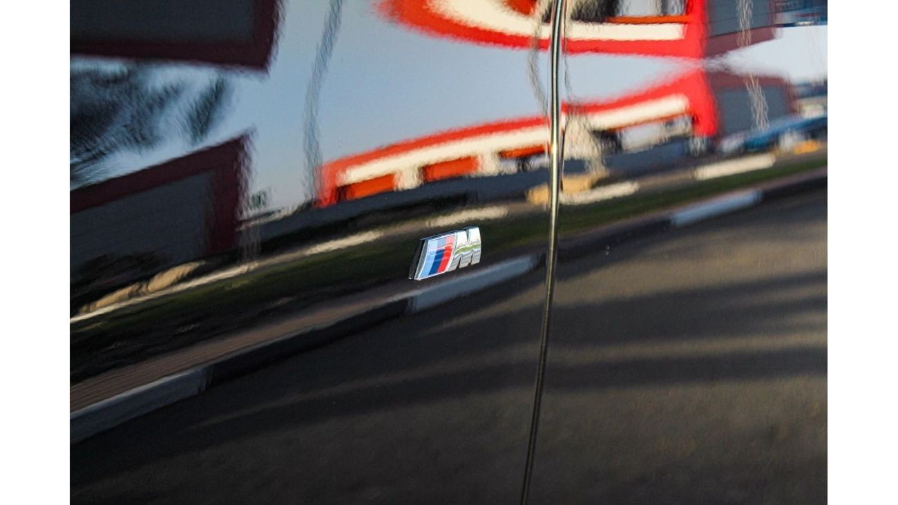 بي أم دبليو 750Li 2018 USED BMW 750Li X-Drive / LAW MILEAGE (63,000 KM)