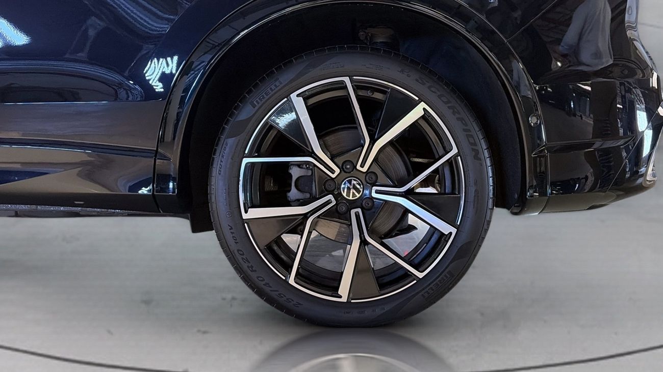 Volkswagen Tiguan R-LINE | Guaranteed Warranty | 0 Down Payment