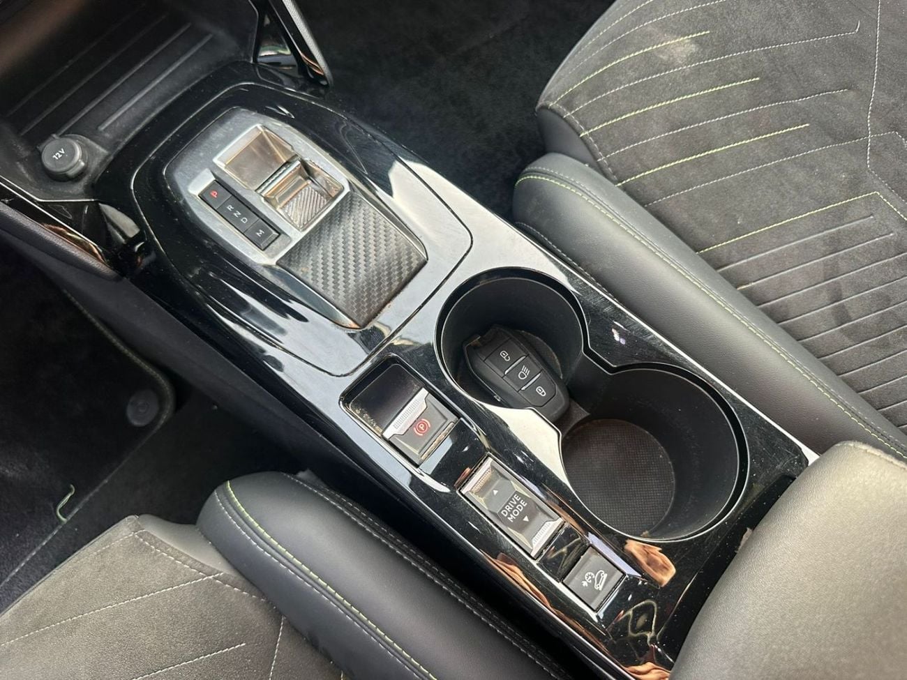 بيجو 2008 2024 Peugeot 2008 GT Hybrid | 1.2L Turbo 136 HP | Top Option | Brand New Condition | Warranty