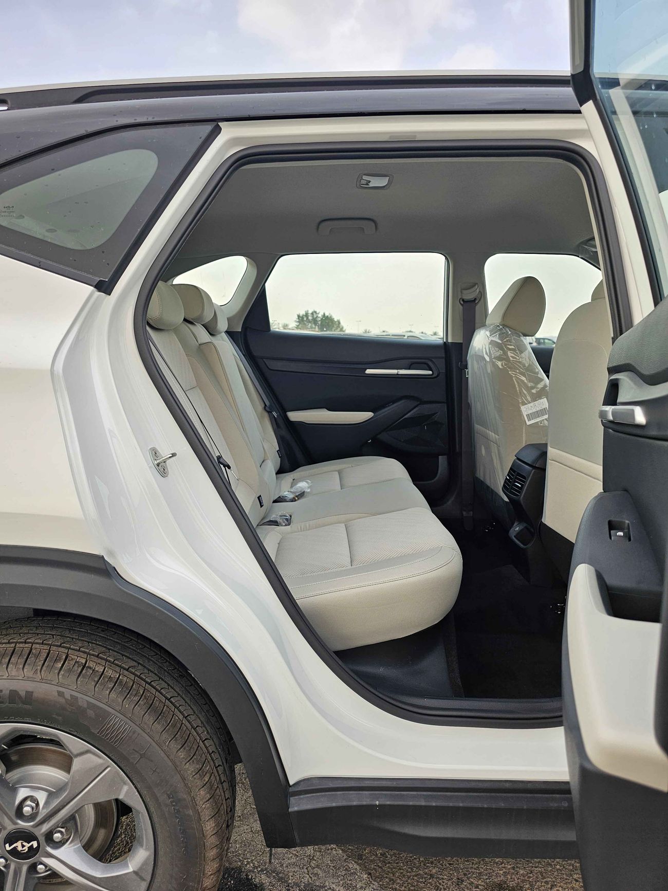 Kia Seltos 1.5L V4 / DVD+CAMERA / PUSH START (CODE #  67972)