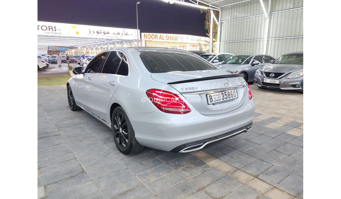 Mercedes-Benz 220 diesel