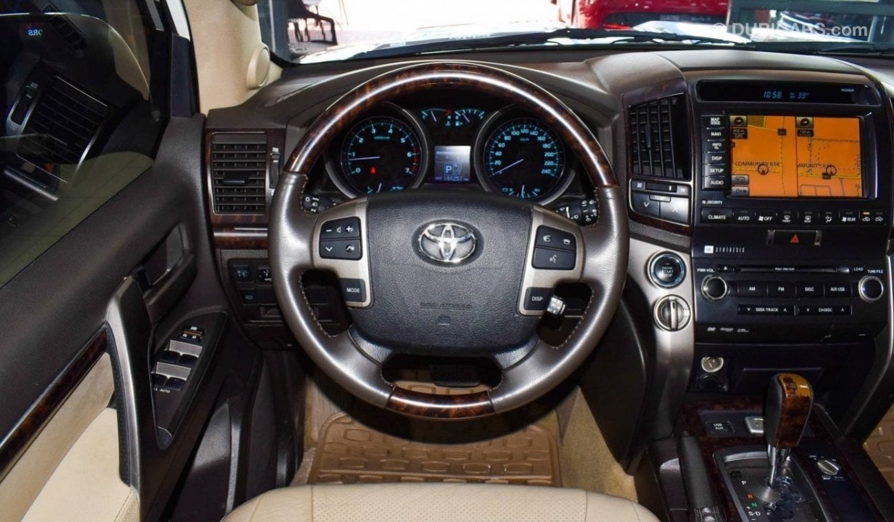 Toyota Land Cruiser VXR i